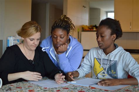 casas de chicas madrid|Casa Maternal para apoyo de jóvenes madres y sus hijos